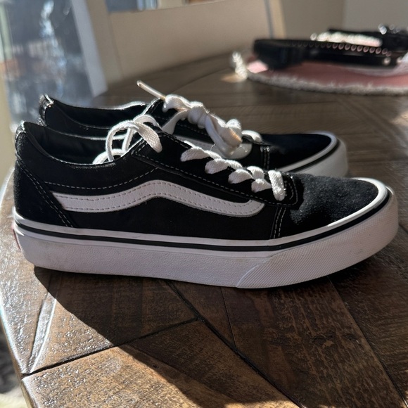 Vans Other - Vans Old Skool Black White Stripe Lace Up, youth sz. 3